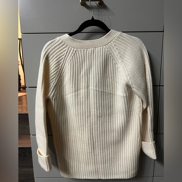 Talbots Cream 100% Merino Wool Thick Cardigan Cuffed Sleeves Sz Medium BNWT - Picture 3 of 9